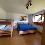 Lechufer, 80m2, Haushaelfte Mit Privatem Eingang, Kaminofen, Terrasse, Garten Apartamento