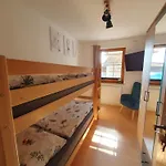 Apartamento Lechufer, 80m2, Haushaelfte Mit Privatem Eingang, Kaminofen, Terrasse, Garten