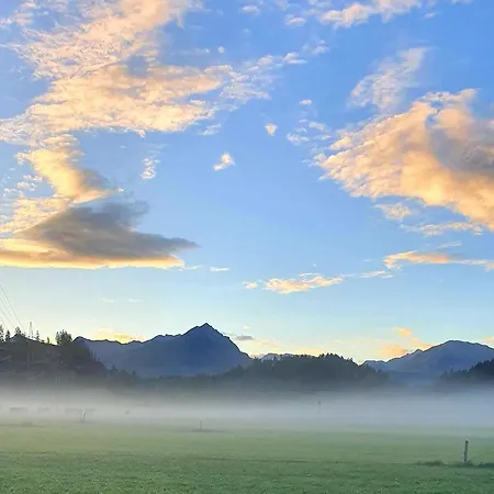 Lechufer, 80m2, Haushaelfte Mit Privatem Eingang, Kaminofen, Terrasse, Garten * Pinswang