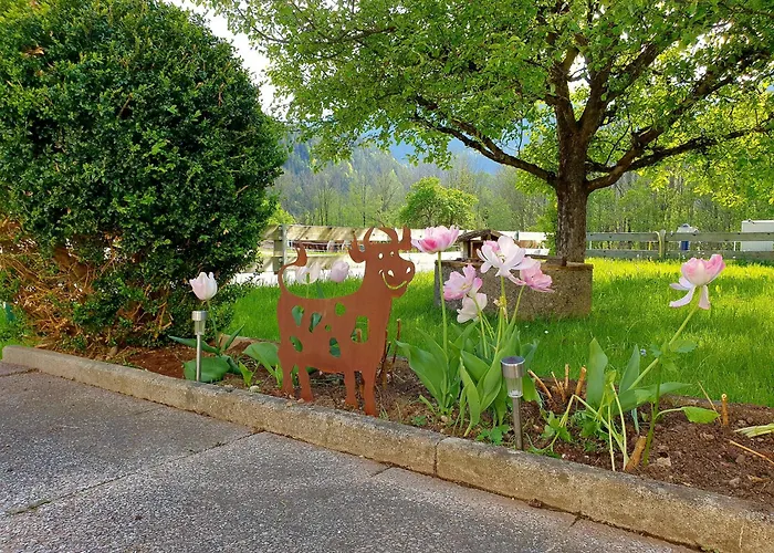 Lechufer, 80m2, Haushaelfte Mit Privatem Eingang, Kaminofen, Terrasse, Garten 公寓