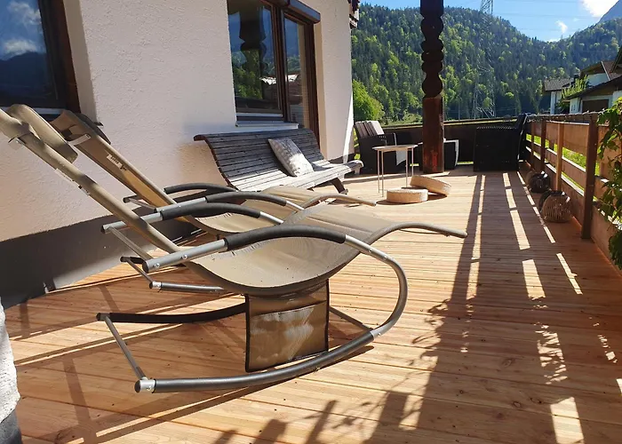 Lechufer, 80m2, Haushaelfte Mit Privatem Eingang, Kaminofen, Terrasse, Garten 公寓