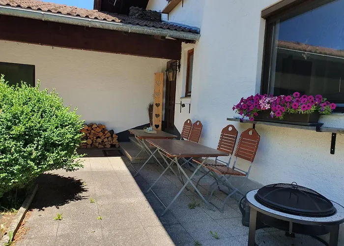 公寓 Lechufer, 80m2, Haushaelfte Mit Privatem Eingang, Kaminofen, Terrasse, Garten 平斯旺