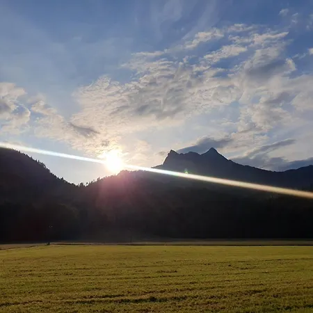 Lechufer, 80m2, Haushaelfte Mit Privatem Eingang, Kaminofen, Terrasse, Garten Appartamento