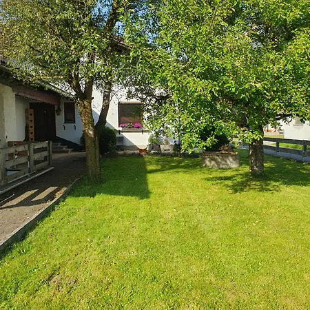 Lechufer, 80m2, Haushaelfte Mit Privatem Eingang, Kaminofen, Terrasse, Garten *