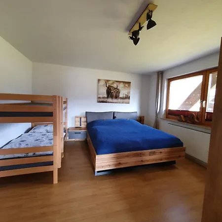Lechufer, 80m2, Haushaelfte Mit Privatem Eingang, Kaminofen, Terrasse, Garten Apartment