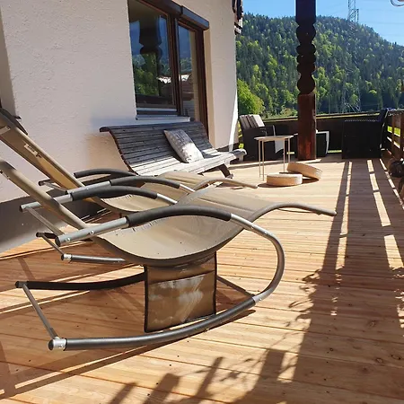 Lechufer, 80m2, Haushaelfte Mit Privatem Eingang, Kaminofen, Terrasse, Garten Apartment