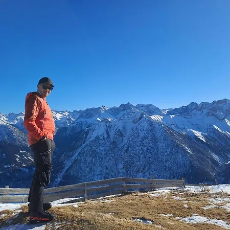 Lechufer, 80m2, Haushaelfte Mit Privatem Eingang, Kaminofen, Terrasse, Garten * ピンスヴァング