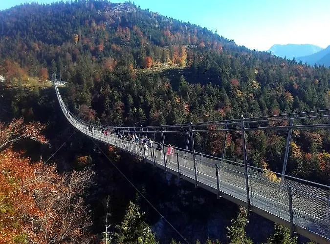 アパート Lechufer, 80m2, Haushaelfte Mit Privatem Eingang, Kaminofen, Terrasse, Garten *