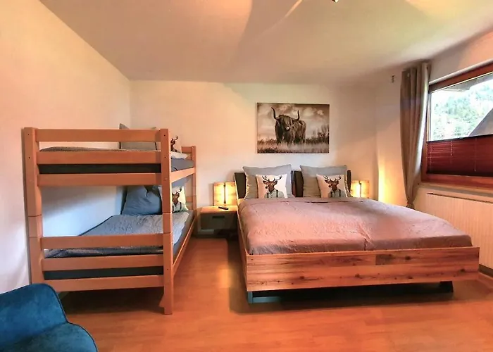 Lechufer, 80m2, Haushaelfte Mit Privatem Eingang, Kaminofen, Terrasse, Garten *