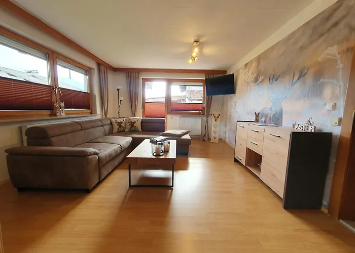 Lechufer, 80m2, Haushaelfte Mit Privatem Eingang, Kaminofen, Terrasse, Garten ピンスヴァング