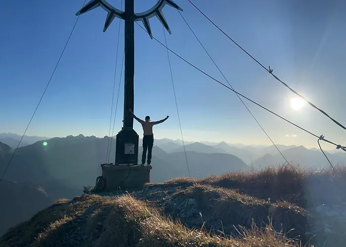 アパート Lechufer, 80m2, Haushaelfte Mit Privatem Eingang, Kaminofen, Terrasse, Garten ピンスヴァング