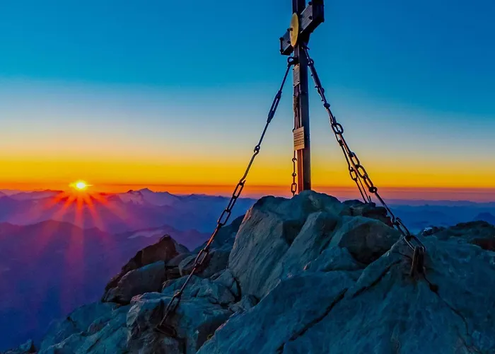 Lechufer, 80m2, Haushaelfte Mit Privatem Eingang, Kaminofen, Terrasse, Garten